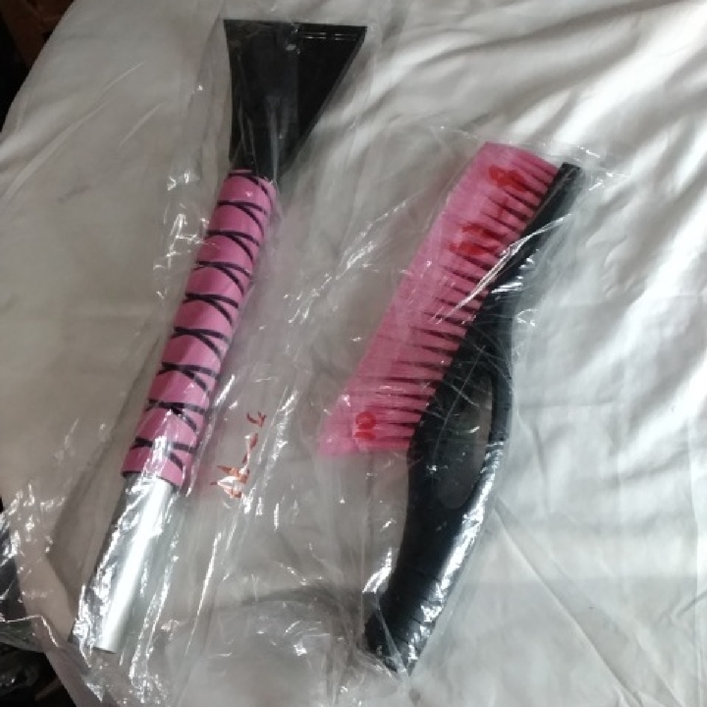 Pink and Black Car Ice Scraper and Brush Set